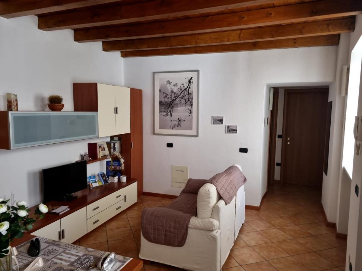 Casa Vacanze Il Tuffetto Olginate Bagian luar foto