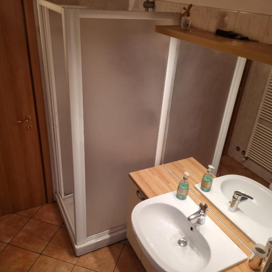Casa Vacanze Il Tuffetto Olginate Bagian luar foto